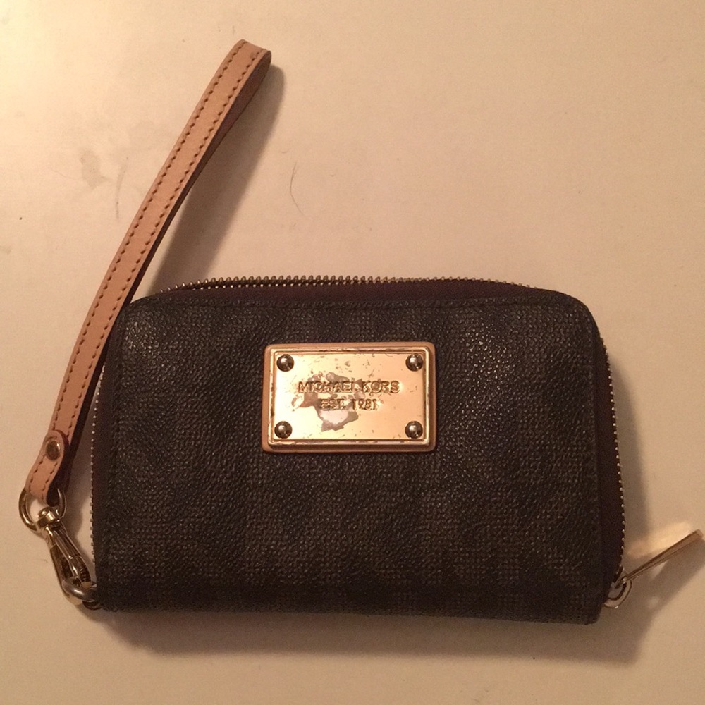 Michael Kors Wristlet